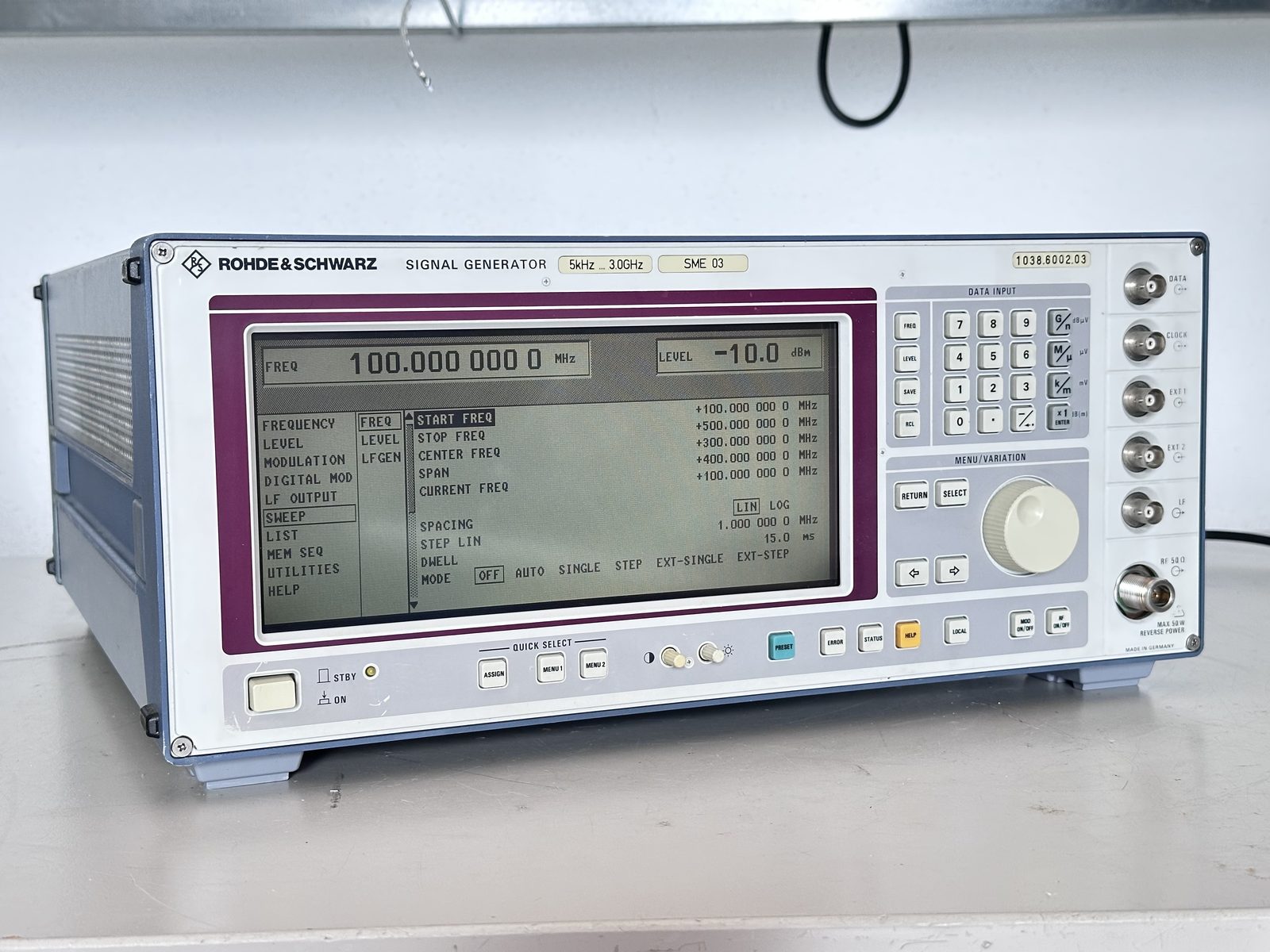 Rohde & Schwarz SME03 Signal Generator