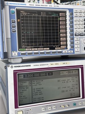Rohde & Schwarz SME03 Signal Generator – Bild 7